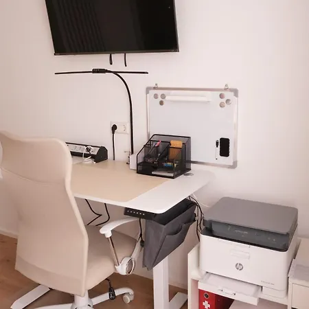 Homebase Modernes 4-sterne Mit Tiefgarage Im Zentrum Apartment *