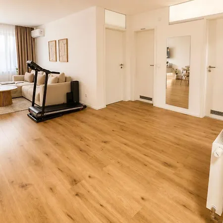 Apartment Homebase Modernes 4-sterne Mit Tiefgarage Im Zentrum
